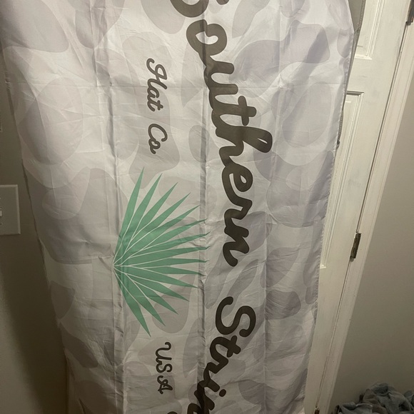 Southern String Hats and Flag - Picture 4 of 4